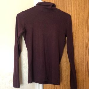 Maroon turtle neck